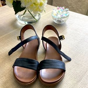 Black sandals